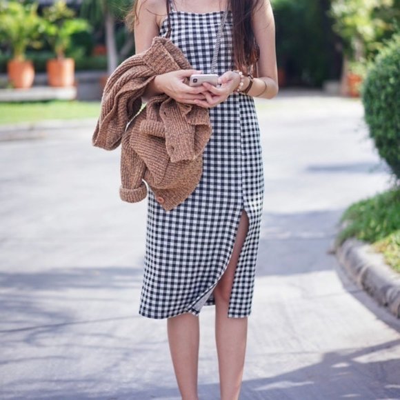 Zara Dresses & Skirts - Zara Black/White Gingham Midi Tank Dress in Size M